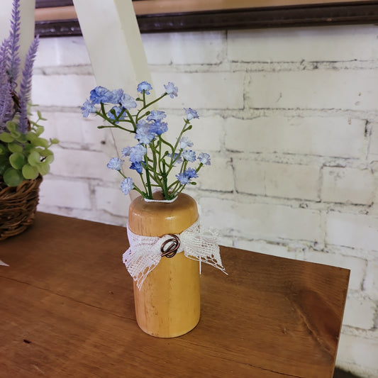 Wood shaker with blue floral